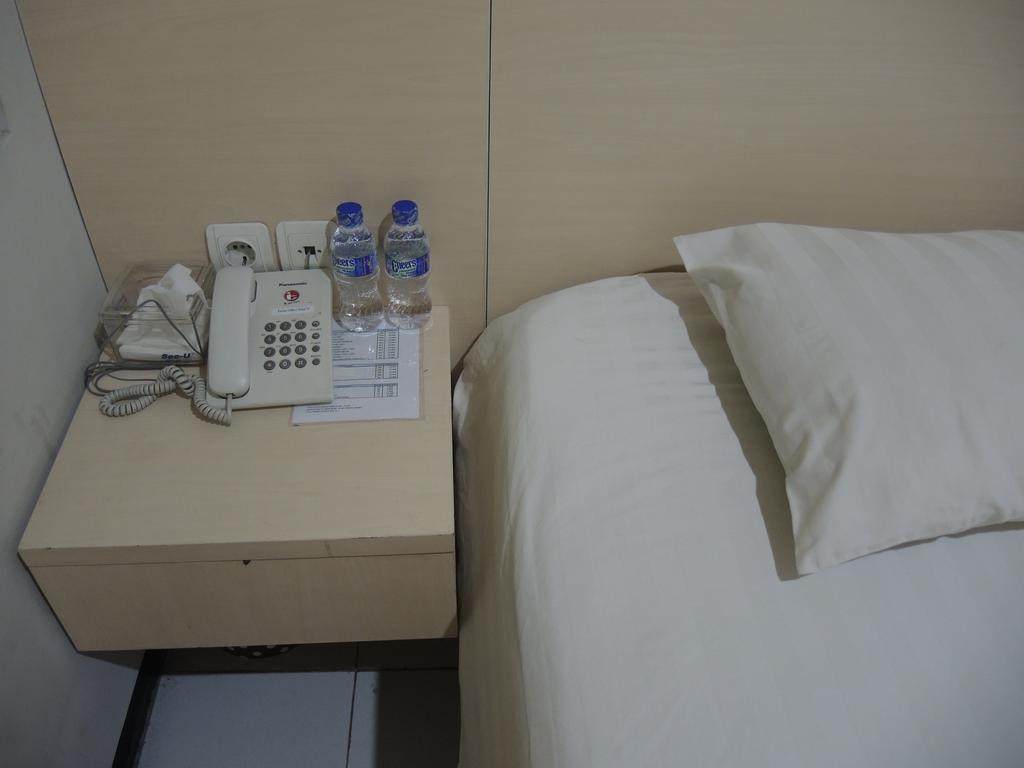 Swk 95 Hotel Surabaia Quarto foto