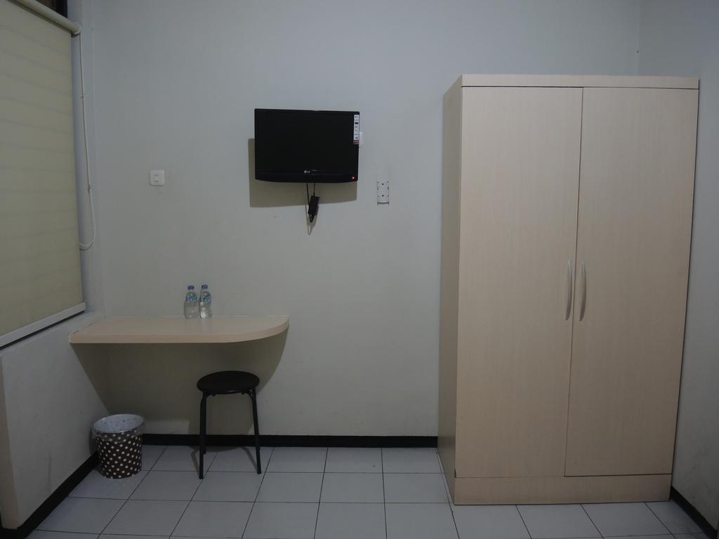 Swk 95 Hotel Surabaia Quarto foto