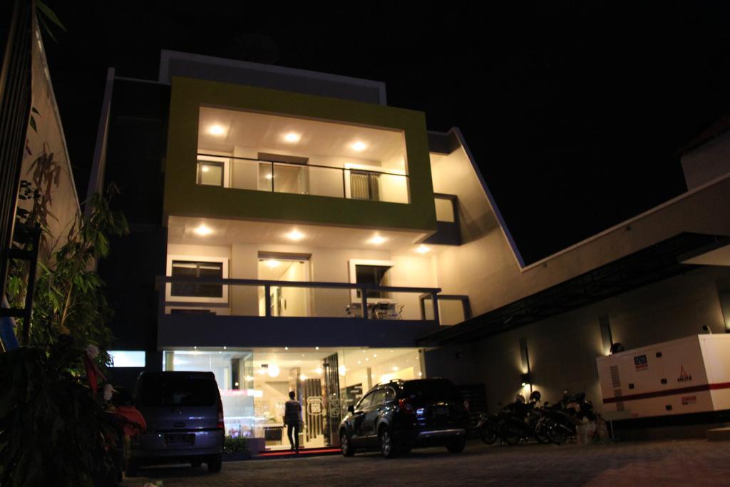 Swk 95 Hotel Surabaia Exterior foto