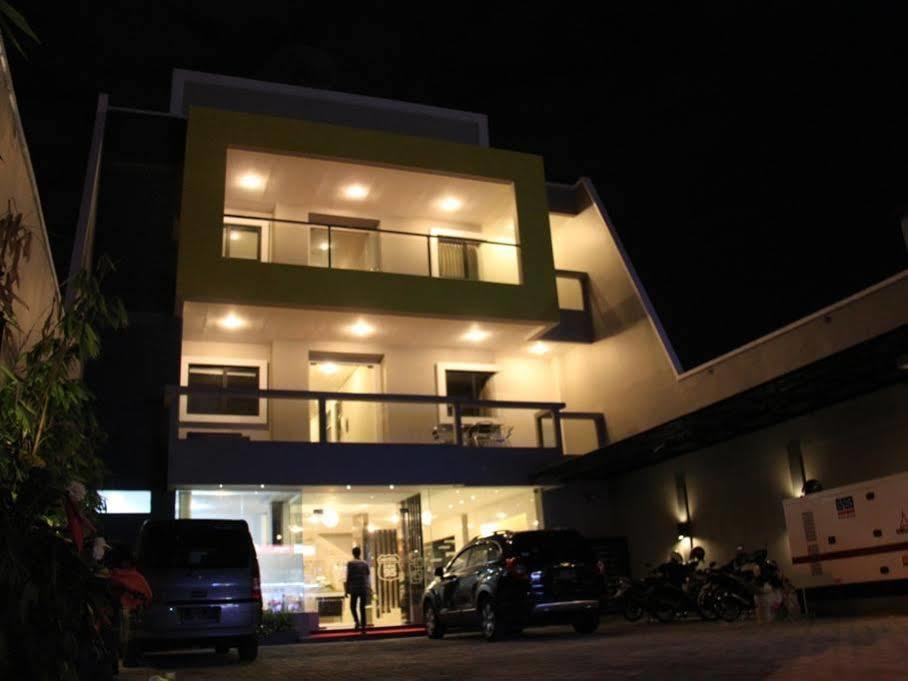 Swk 95 Hotel Surabaia Exterior foto